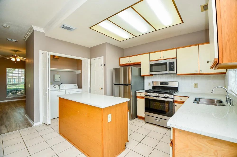 2930 Grants Lake Boulevard #407 Sugar Land, TX 77479