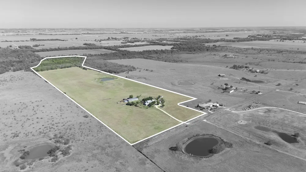 20181 Janak Road Coupland, TX 78615