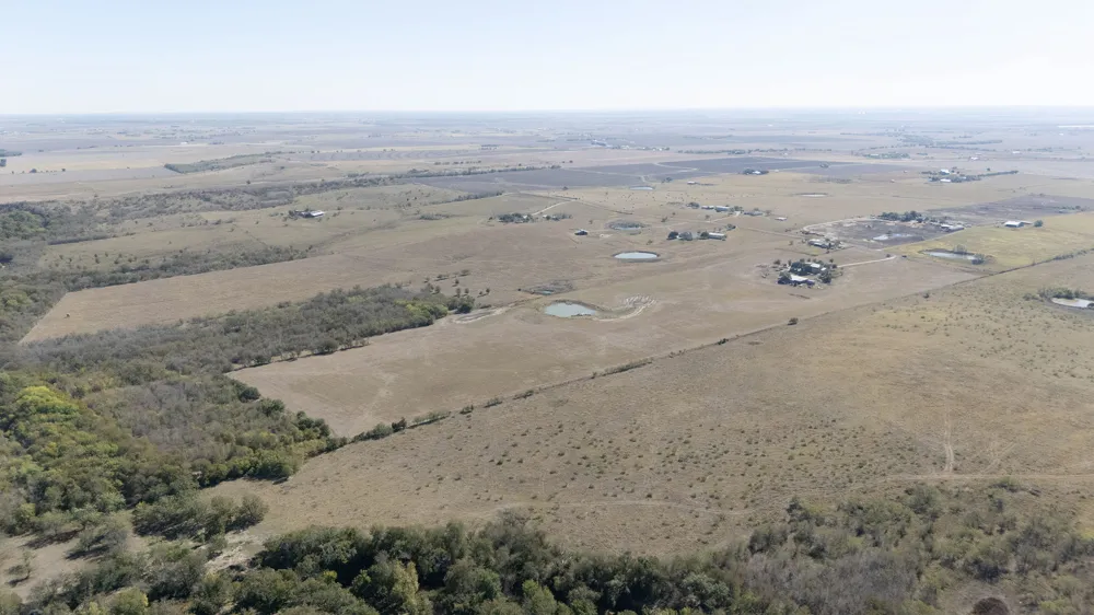 20181 Janak Road Coupland, TX 78615