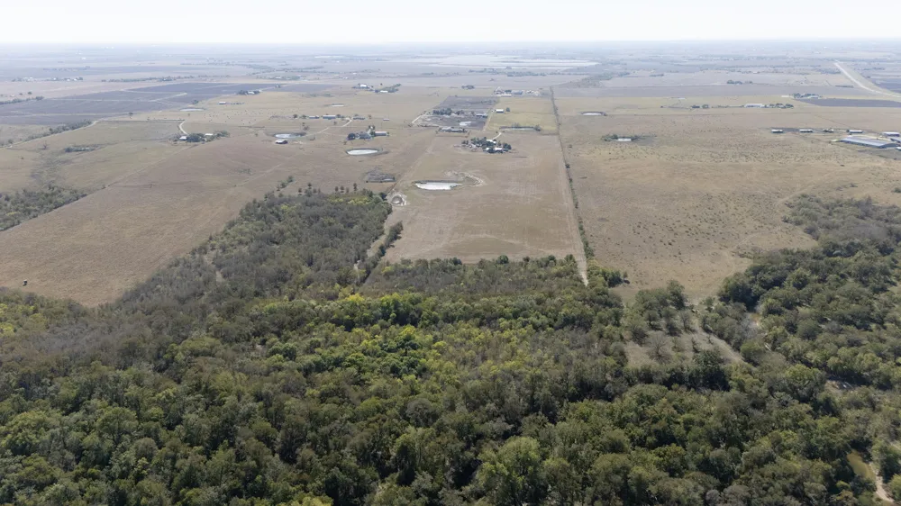 20181 Janak Road Coupland, TX 78615