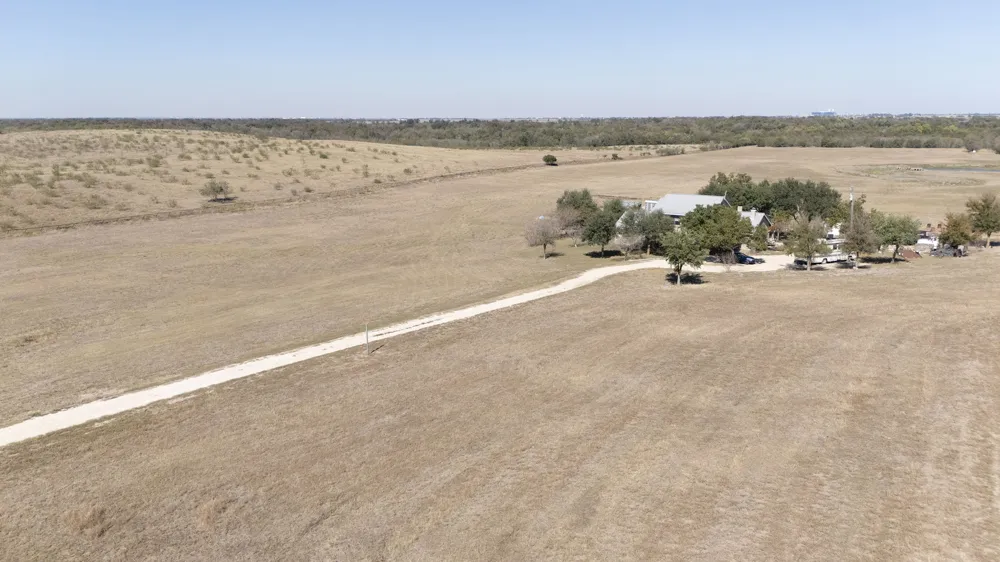 20181 Janak Road Coupland, TX 78615