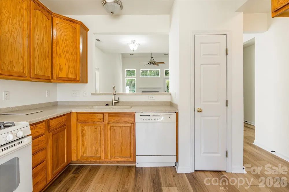 130 Autumn Falls Drive Lake Wylie, SC 29710