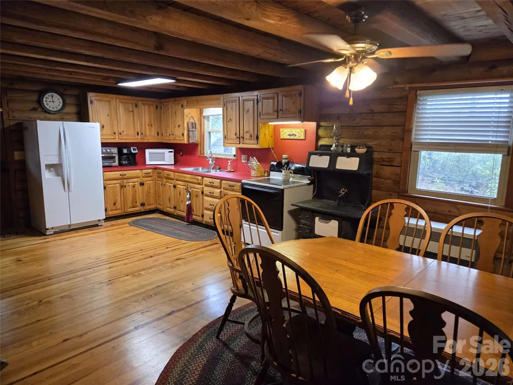 692 Buck Hill Road Newland, NC 28657
