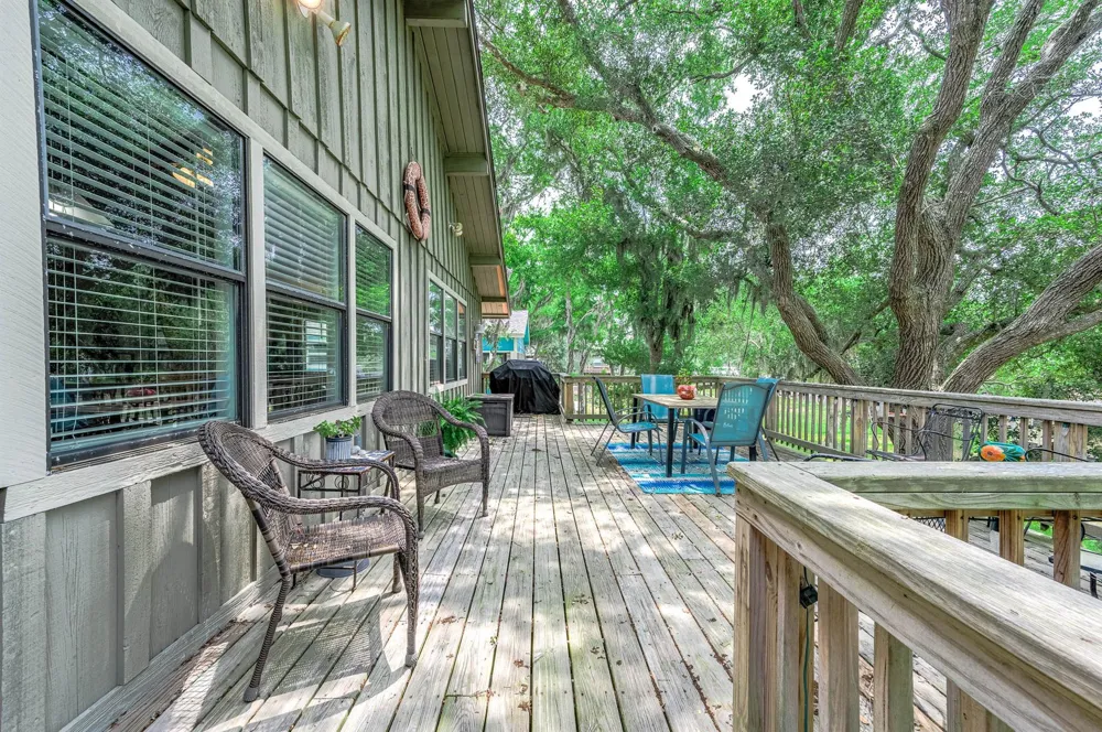 142 Private Road 652 Sargent, TX 77414