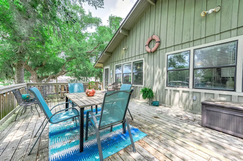 142 Private Road 652 Sargent, TX 77414