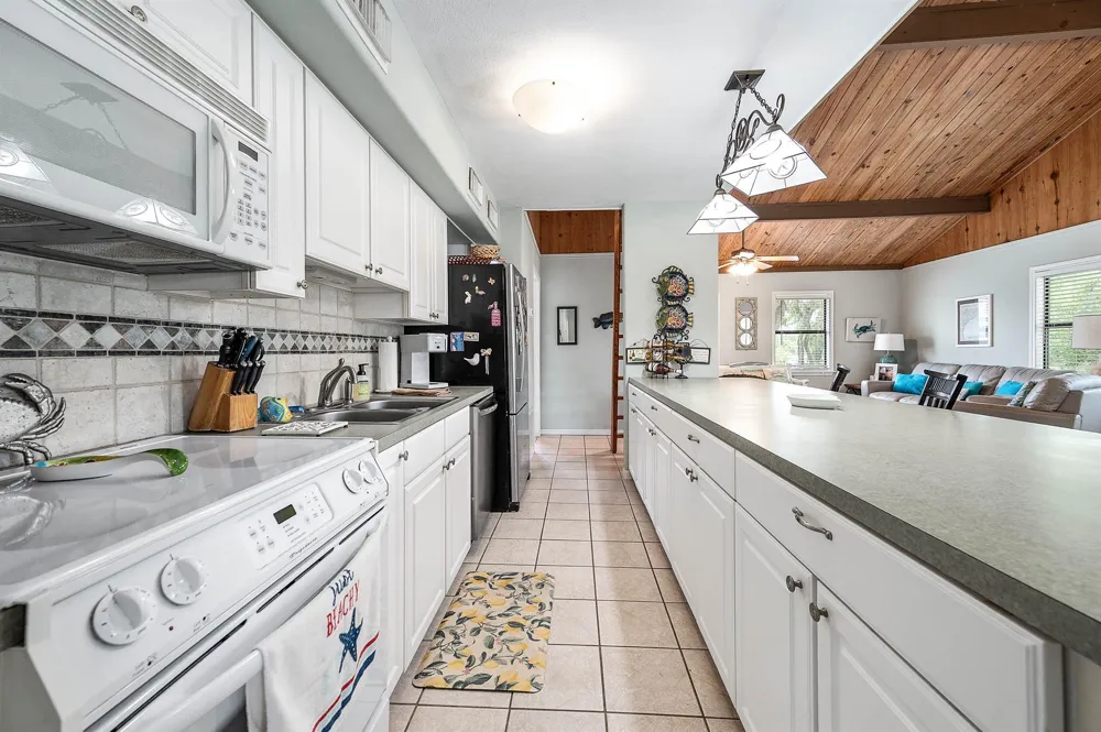 142 Private Road 652 Sargent, TX 77414