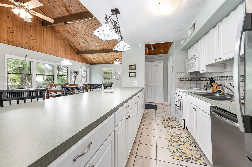 142 Private Road 652 Sargent, TX 77414