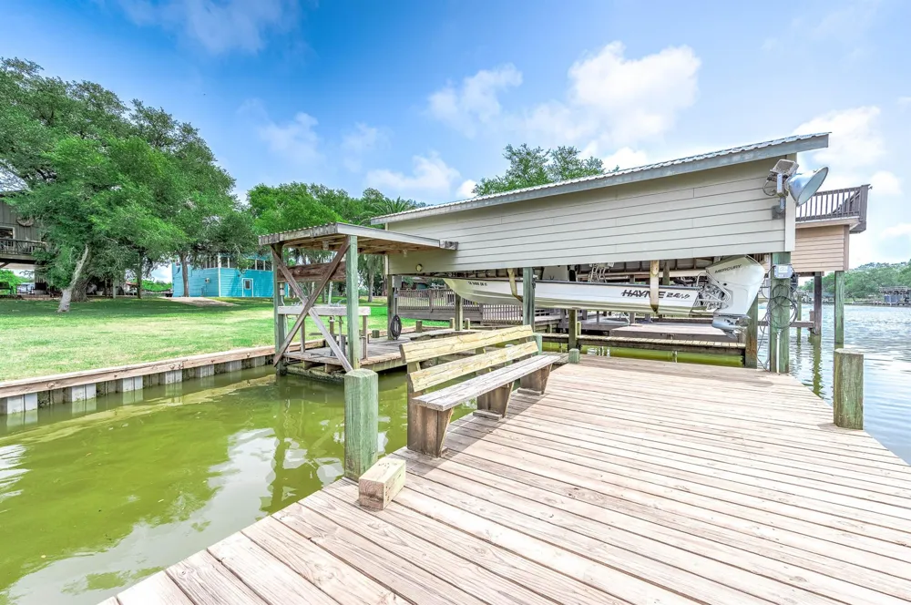 142 Private Road 652 Sargent, TX 77414