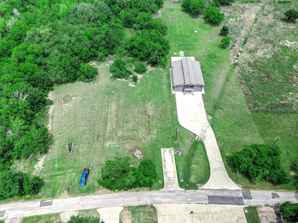 142 Private Road 652 Sargent, TX 77414