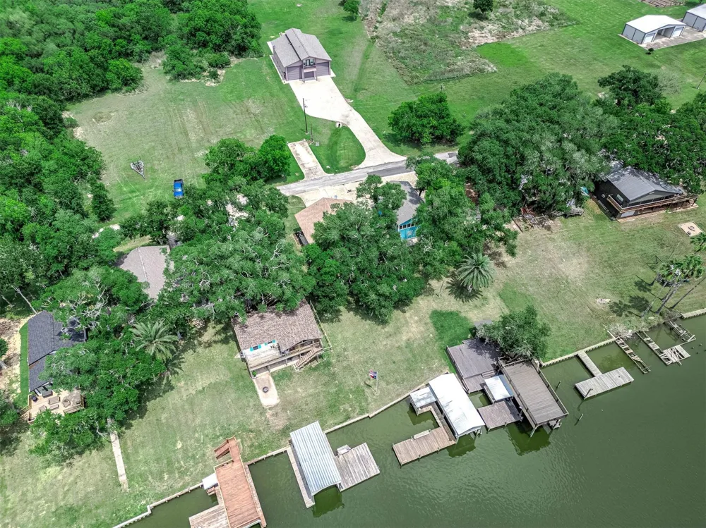 142 Private Road 652 Sargent, TX 77414