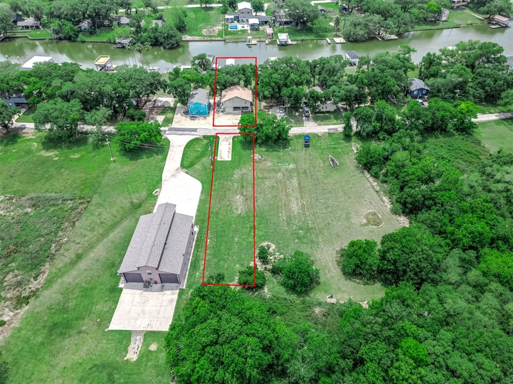 142 Private Road 652 Sargent, TX 77414