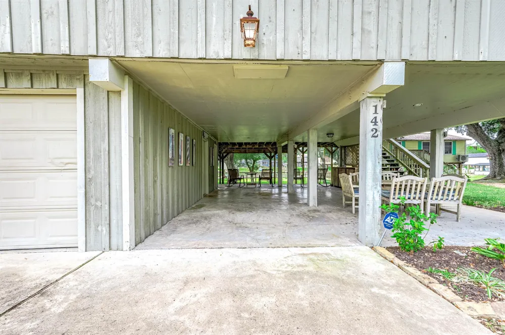 142 Private Road 652 Sargent, TX 77414