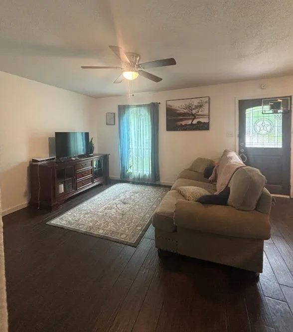 8232 Richard Street White Settlement, TX 76108