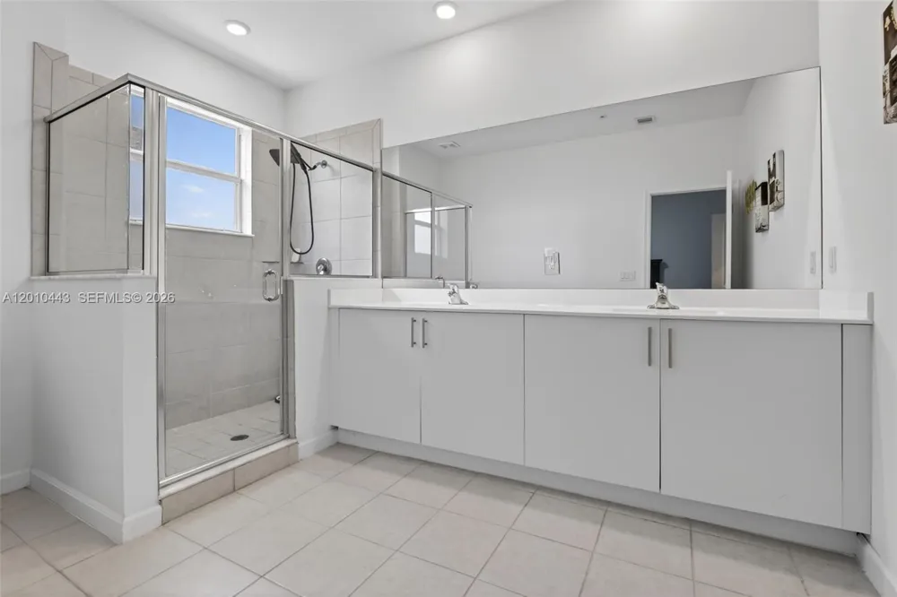 2691 NW 55th Way Lauderhill, FL 33313