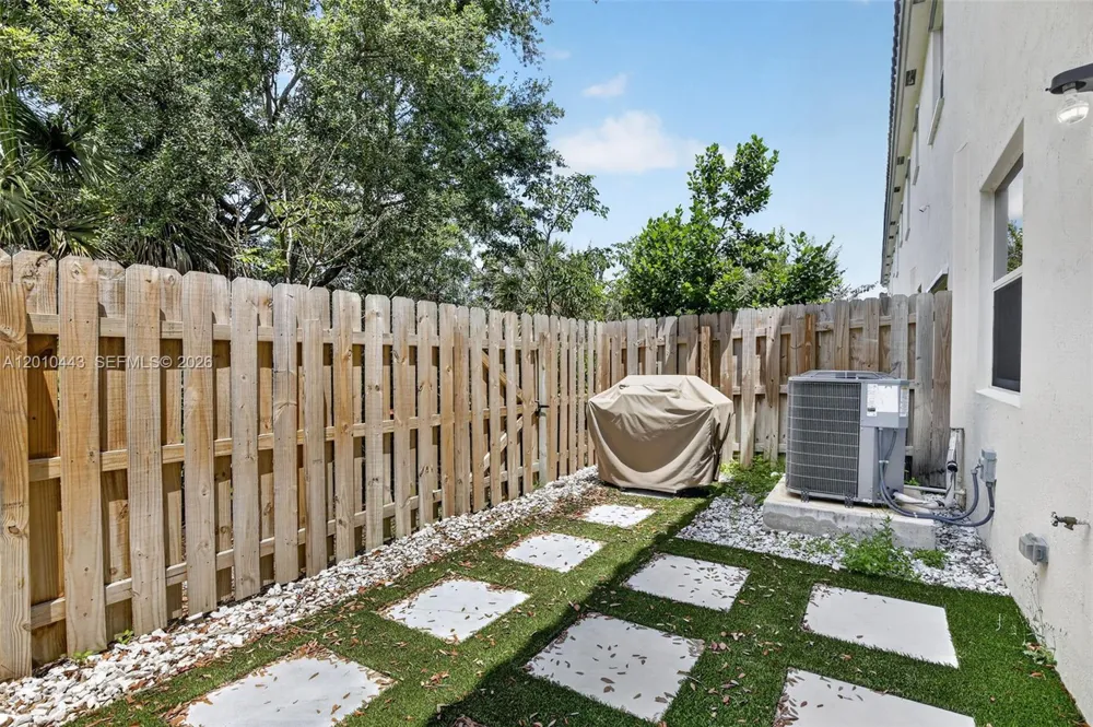 2691 NW 55th Way Lauderhill, FL 33313