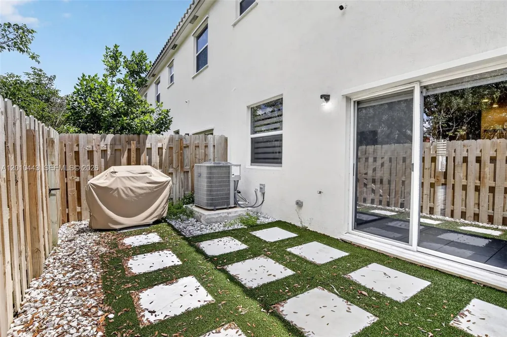 2691 NW 55th Way Lauderhill, FL 33313
