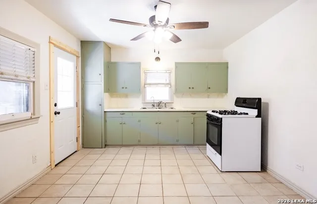 149 carroll Poth, TX 78147