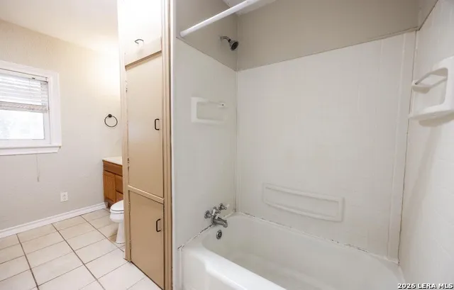 149 carroll Poth, TX 78147
