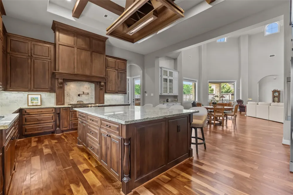 2080 Wilderness Trail Friendswood, TX 77546