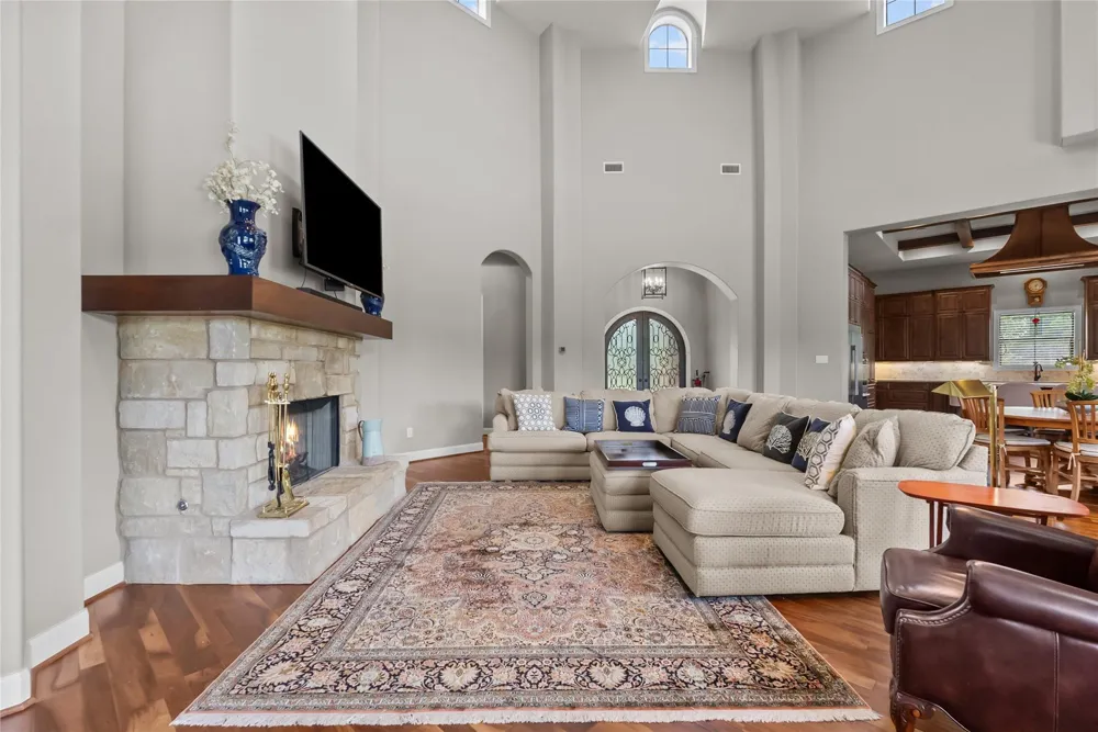 2080 Wilderness Trail Friendswood, TX 77546