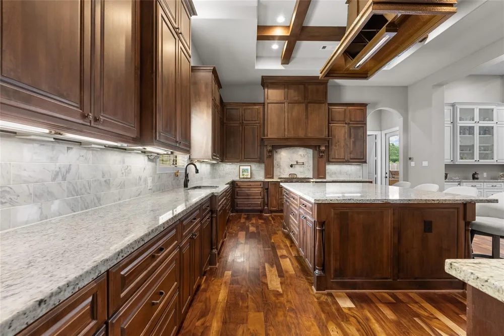 2080 Wilderness Trail Friendswood, TX 77546