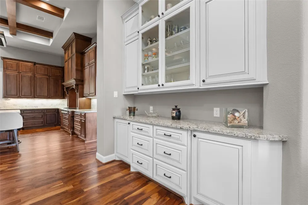 2080 Wilderness Trail Friendswood, TX 77546
