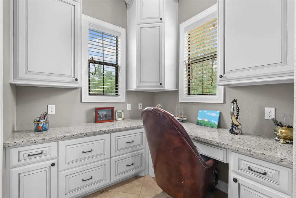 2080 Wilderness Trail Friendswood, TX 77546