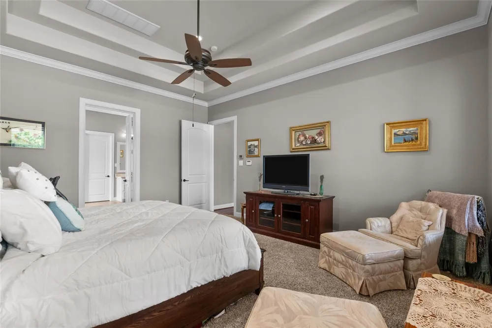 2080 Wilderness Trail Friendswood, TX 77546