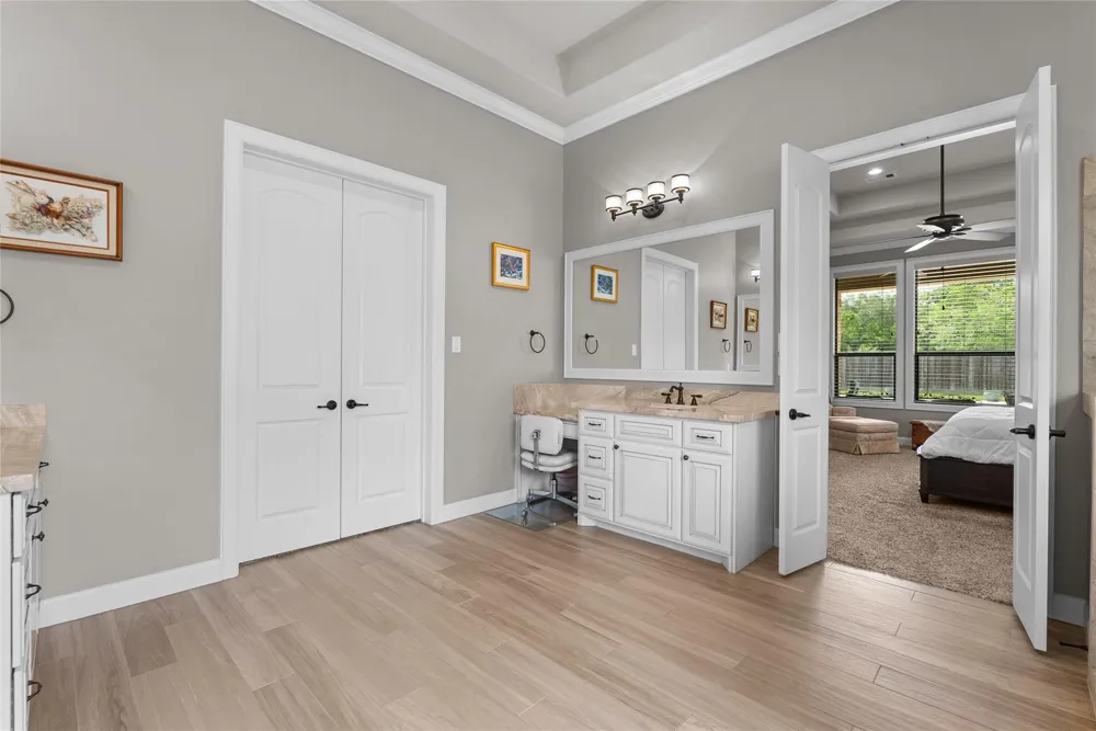 2080 Wilderness Trail Friendswood, TX 77546