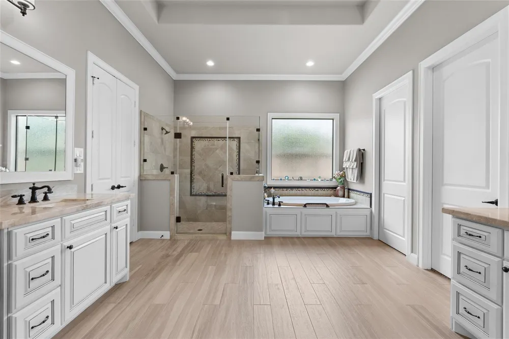 2080 Wilderness Trail Friendswood, TX 77546