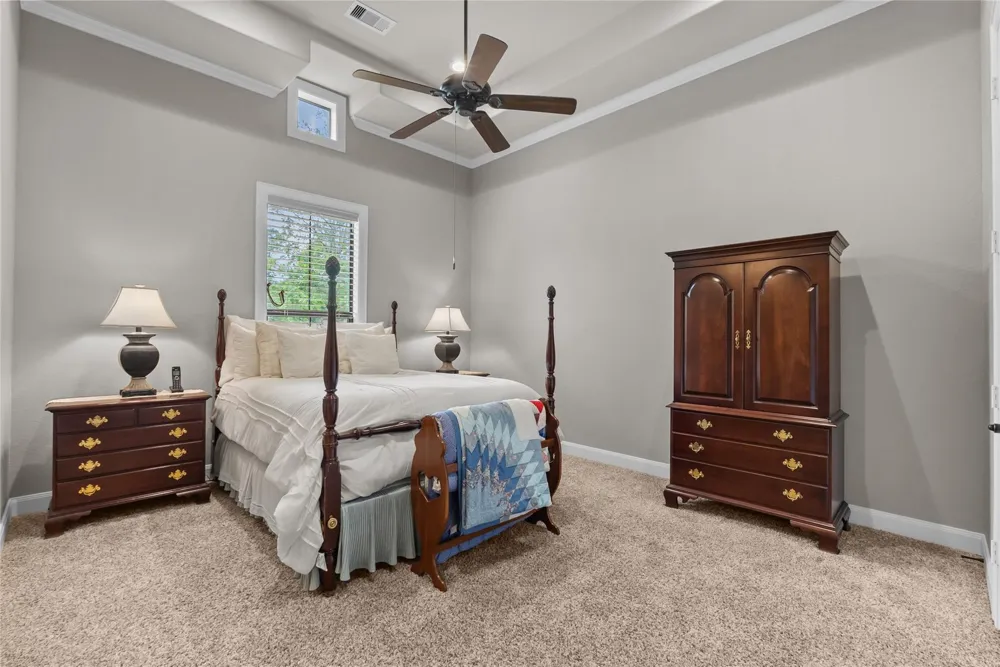 2080 Wilderness Trail Friendswood, TX 77546