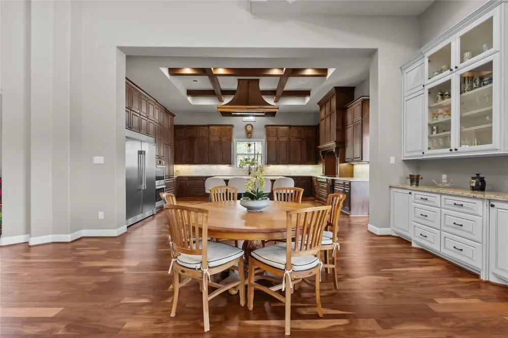 2080 Wilderness Trail Friendswood, TX 77546