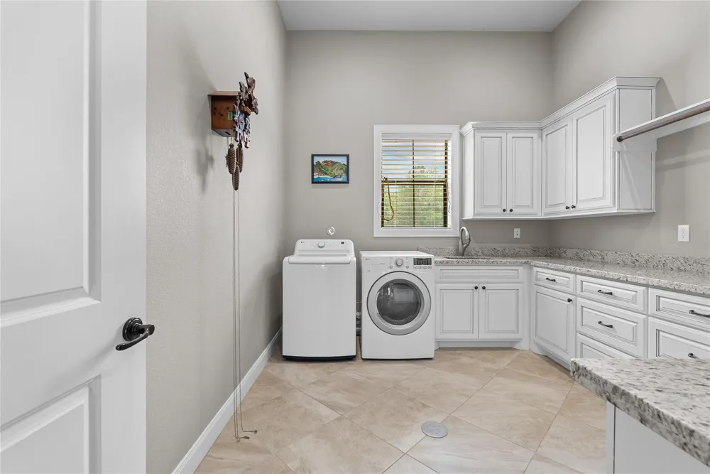 2080 Wilderness Trail Friendswood, TX 77546