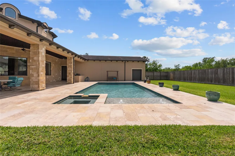 2080 Wilderness Trail Friendswood, TX 77546
