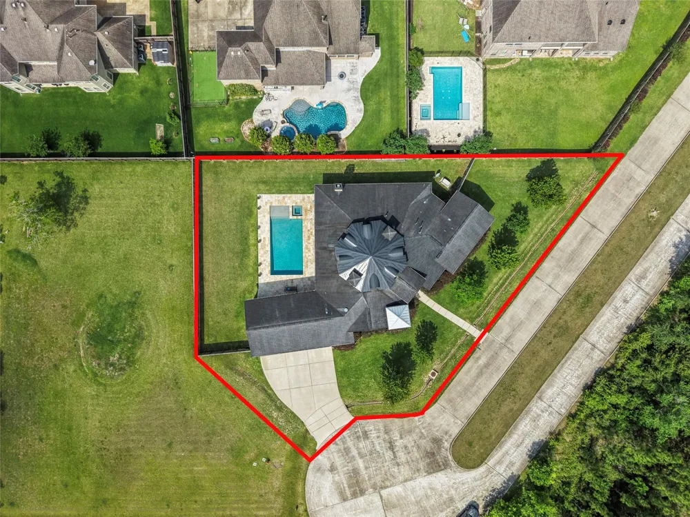 2080 Wilderness Trail Friendswood, TX 77546