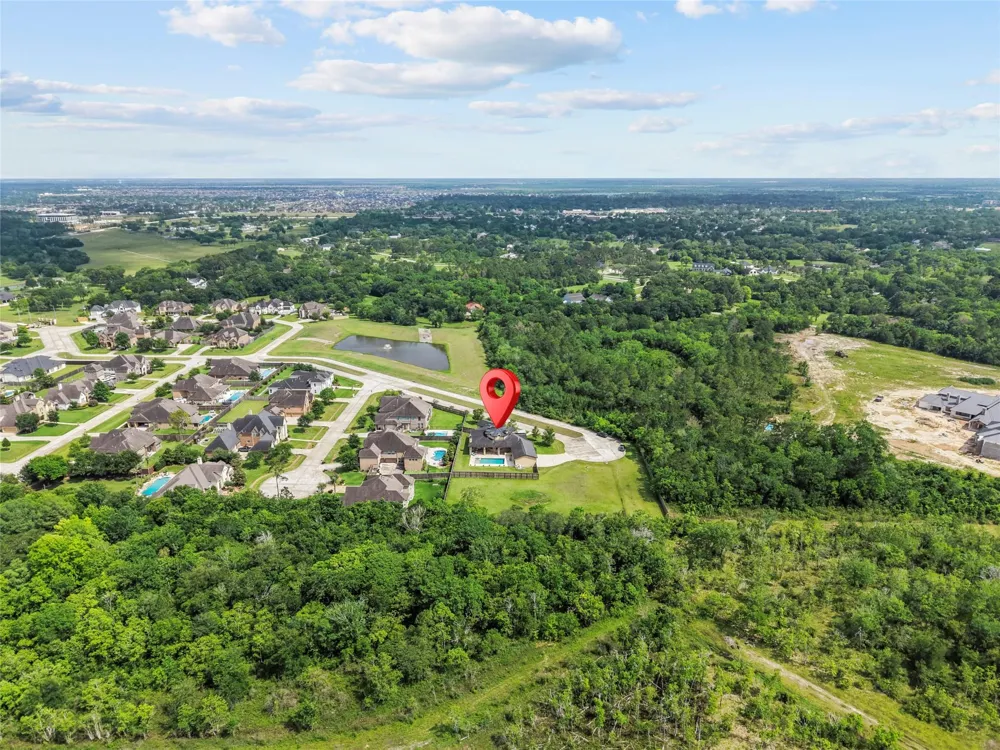 2080 Wilderness Trail Friendswood, TX 77546