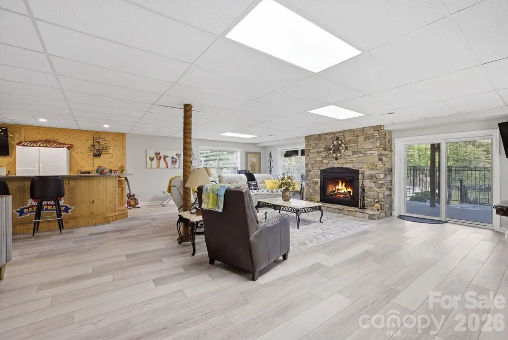 819 Hickory Point Drive Lexington, NC 27292