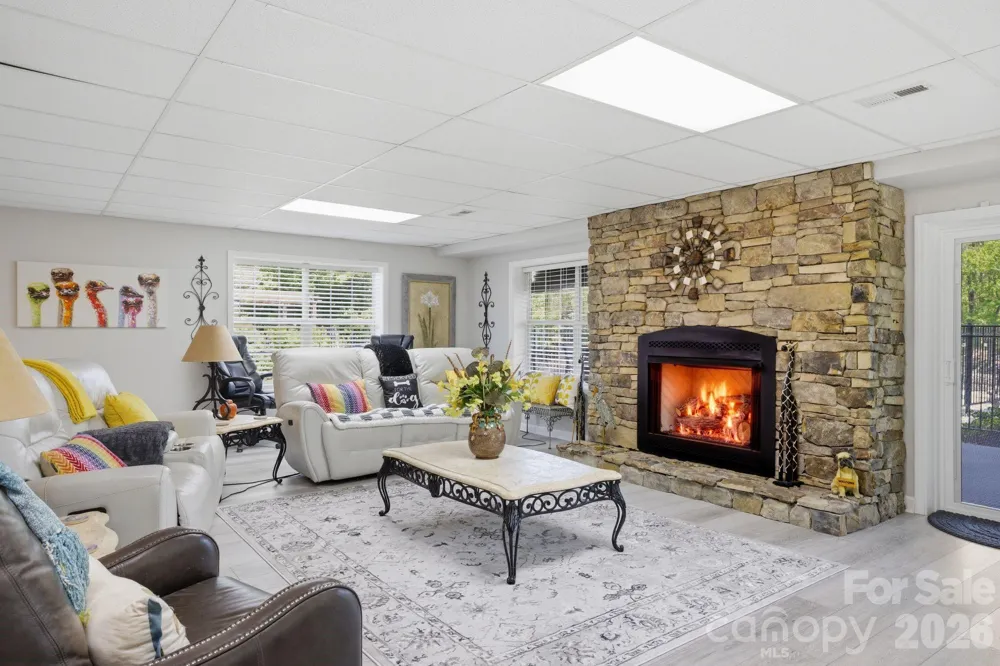 819 Hickory Point Drive Lexington, NC 27292