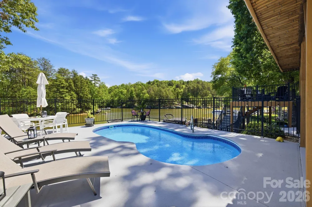 819 Hickory Point Drive Lexington, NC 27292