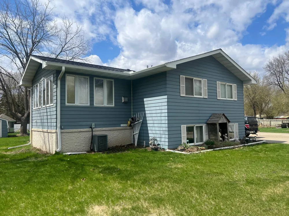 129 Nelson Street E Litchfield, MN 55355