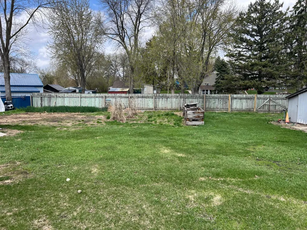 129 Nelson Street E Litchfield, MN 55355