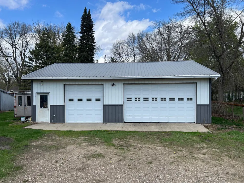 129 Nelson Street E Litchfield, MN 55355
