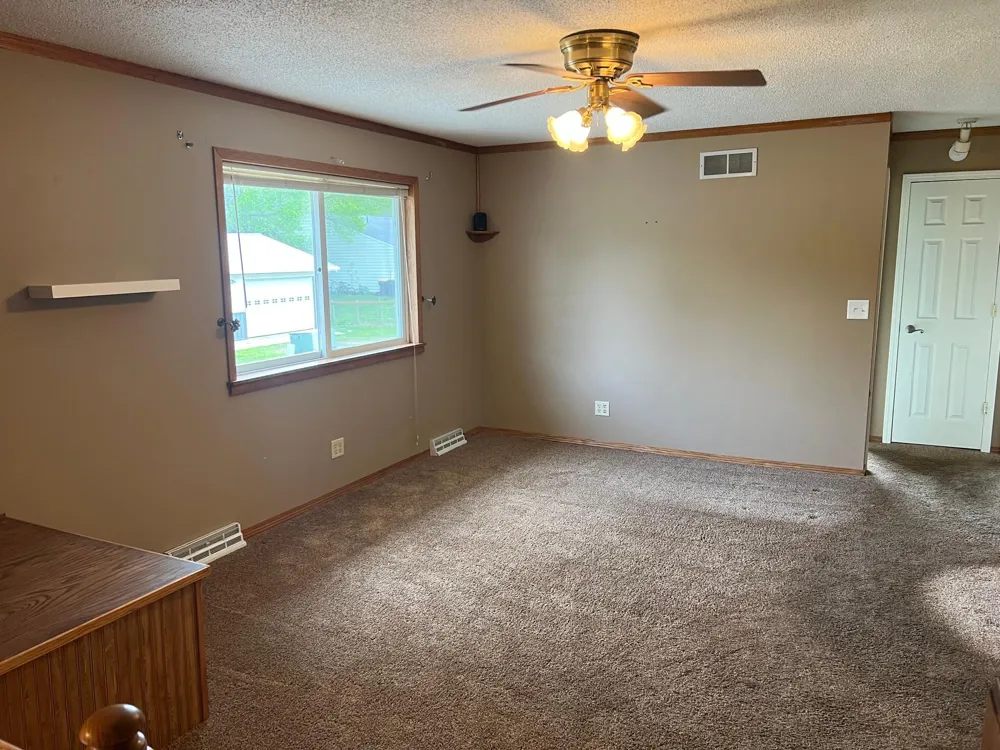 129 Nelson Street E Litchfield, MN 55355