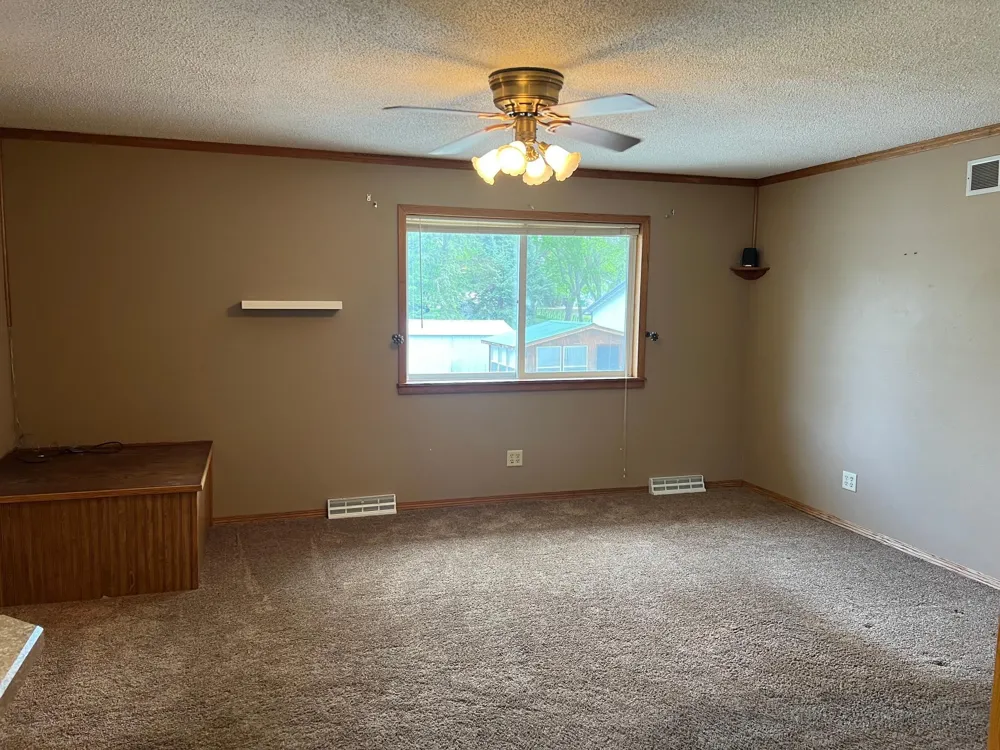 129 Nelson Street E Litchfield, MN 55355