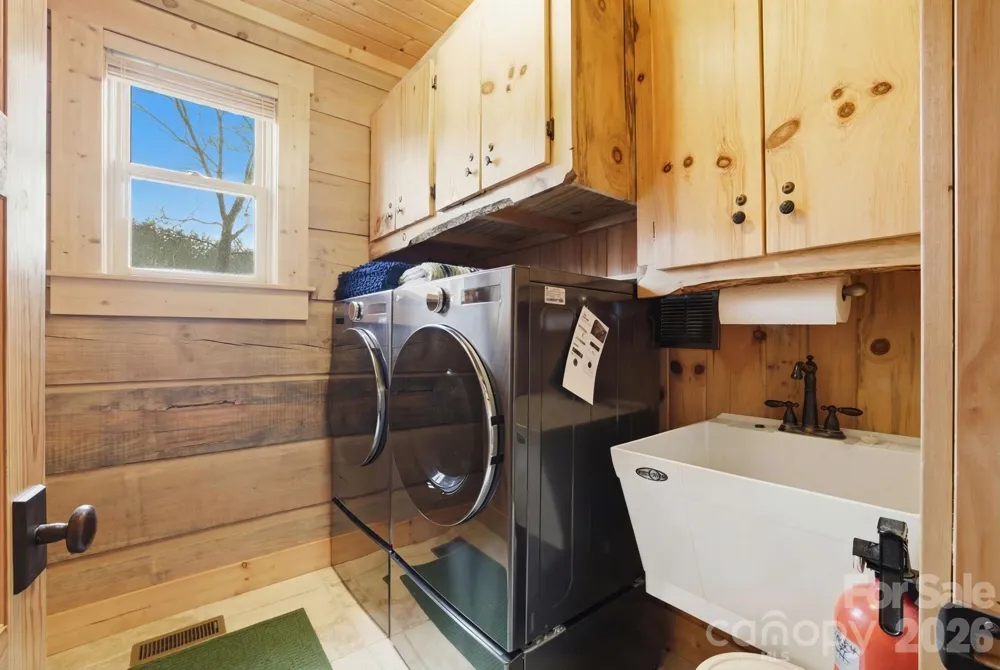 2150 Shellstand Road Almond, NC 28702