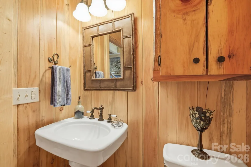2150 Shellstand Road Almond, NC 28702