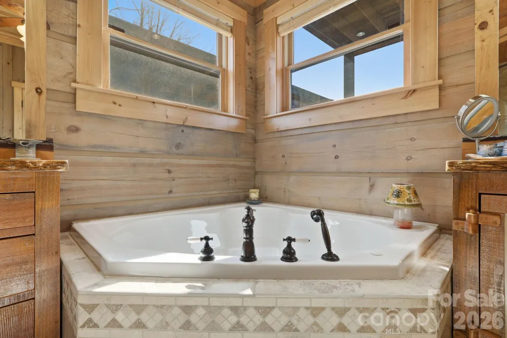 2150 Shellstand Road Almond, NC 28702