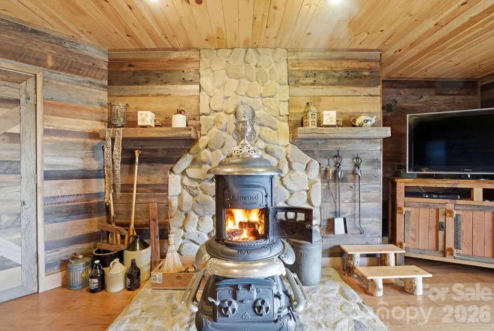 2150 Shellstand Road Almond, NC 28702