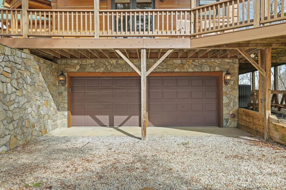 2150 Shellstand Road Almond, NC 28702