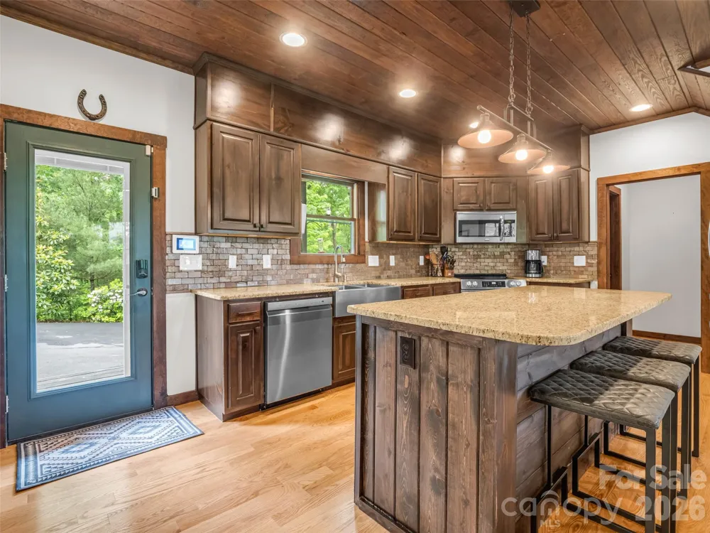 139 Picnic Point Road Lake Lure, NC 28746
